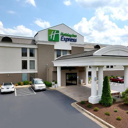 Holiday Inn Express Danville By Ihg Buitenkant foto