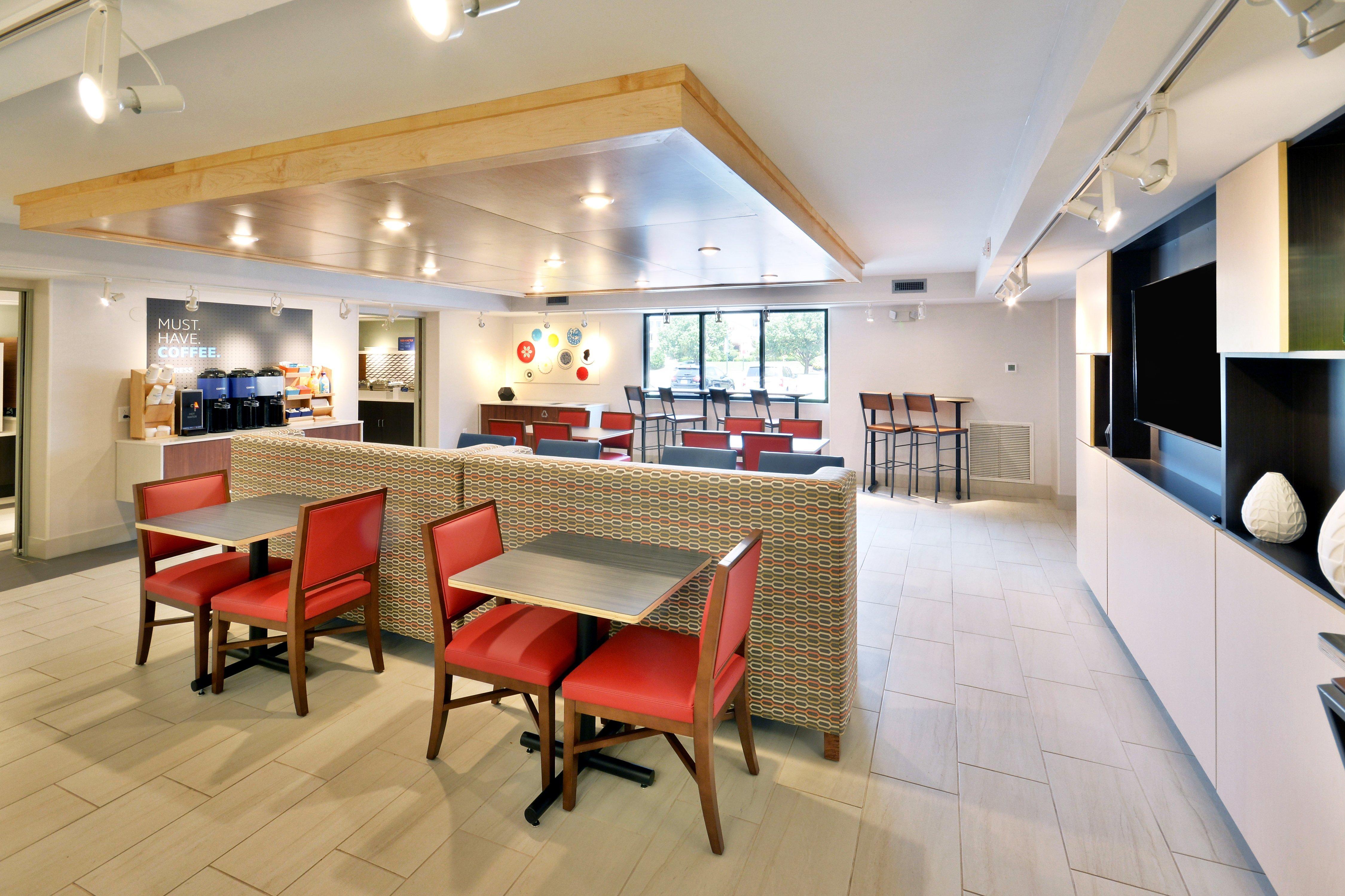 Holiday Inn Express Danville By Ihg Buitenkant foto