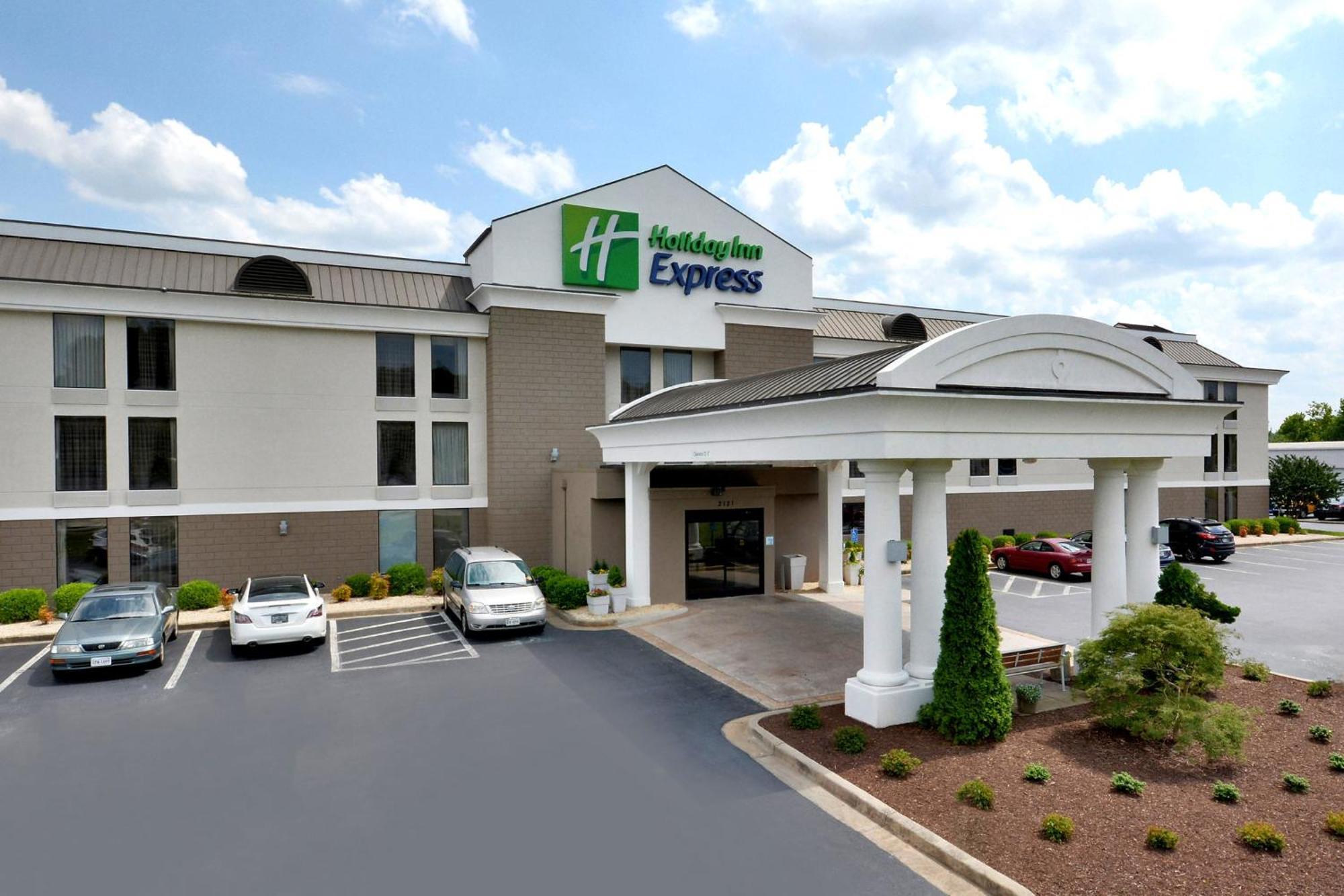 Holiday Inn Express Danville By Ihg Buitenkant foto