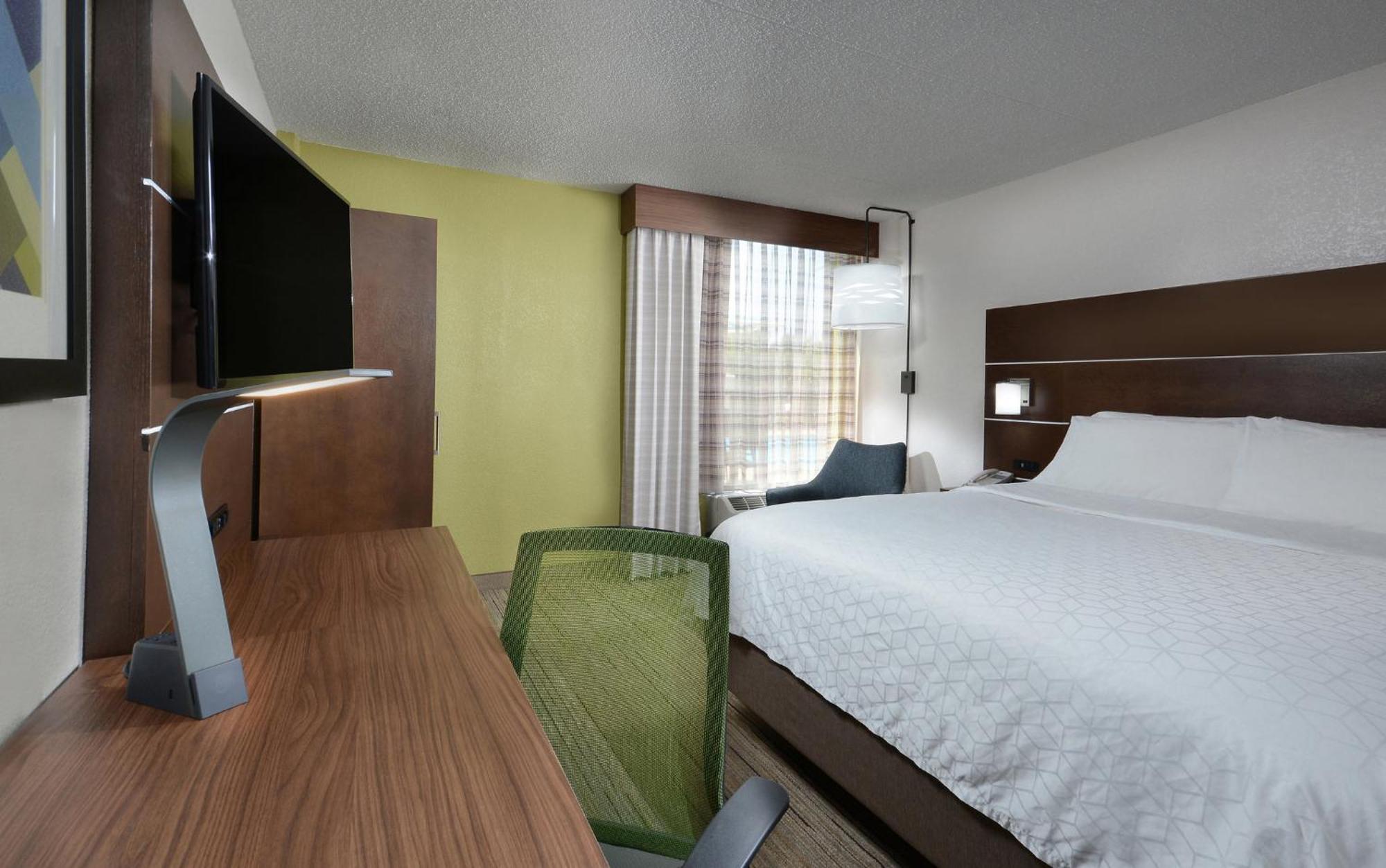 Holiday Inn Express Danville By Ihg Buitenkant foto